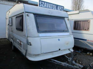 Hobby_lak�kocsi_k�ls�
